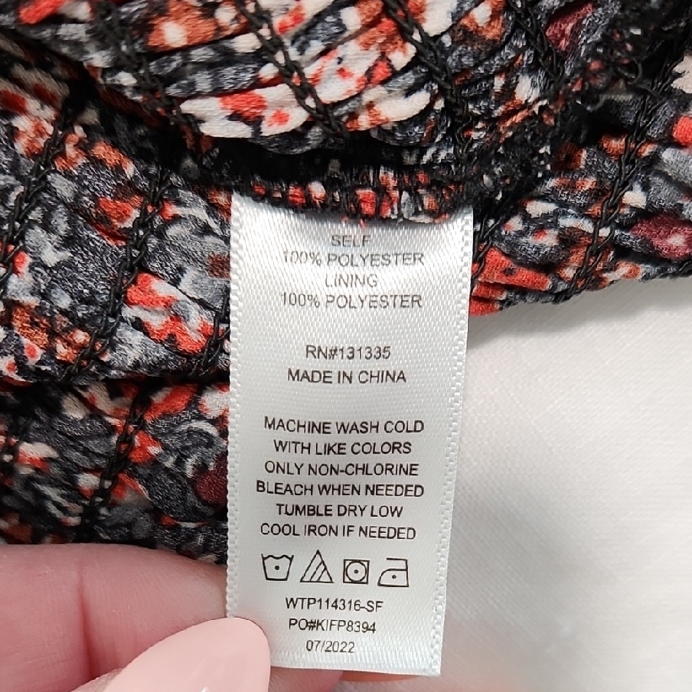 Floral Smocked Women's Top - Picture 8 of 8
